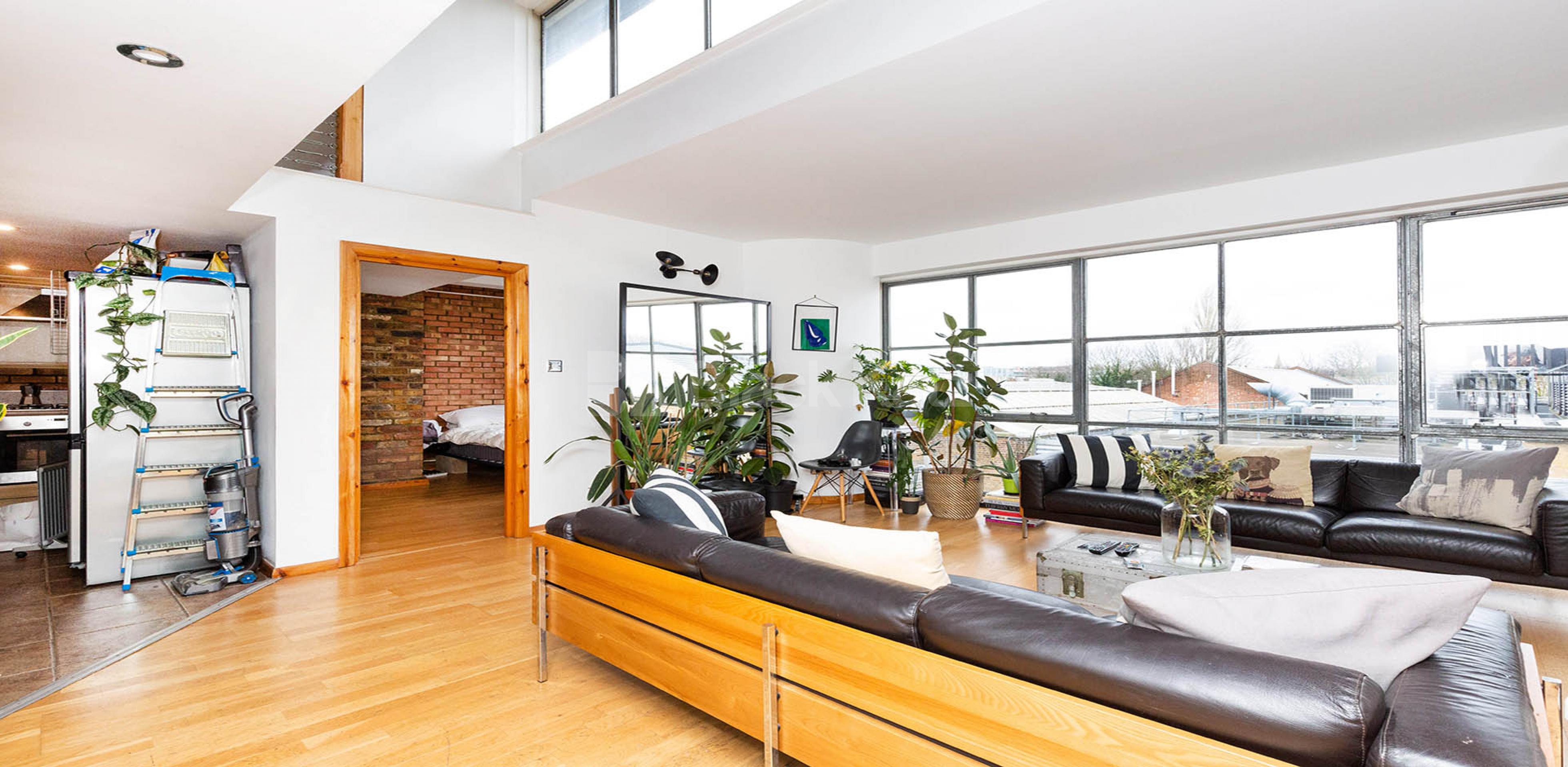 			VIRTUAL TOUR AVAILABLE!, 2 Bedroom, 1 bath, 1 reception Maisonette			 EAGLE HOUSE-EAGLE WHARF ROAD, OLD STREET-SHOREDITCH N1
